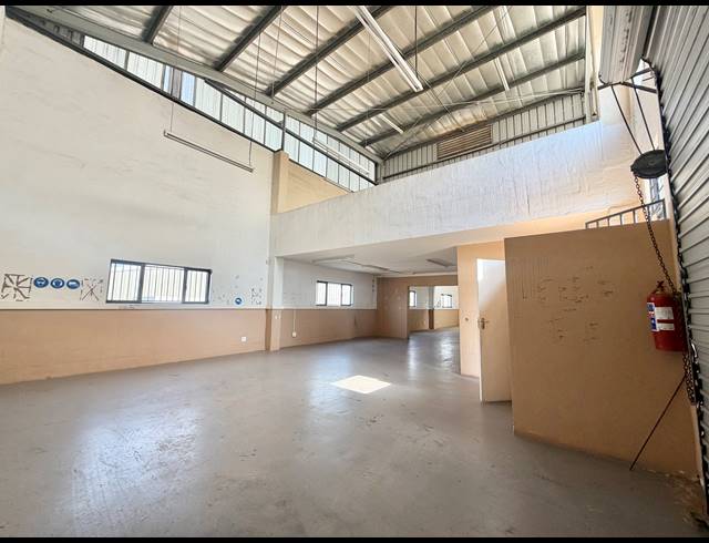313M² FACTORY TO LET IN BALLITO CENTRAL